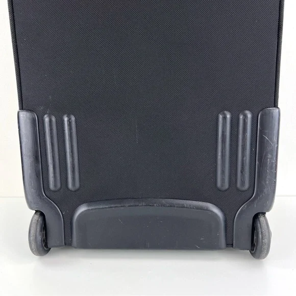 TUMI BLK UPRIGHT ROLLING EXPANDABLE +GARMENT SLEEVE #22034D4-CARRYON - Picture 7 of 16